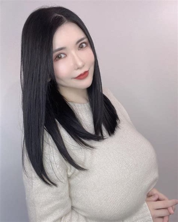Anri Okita Height, Weight, Net Worth, Age, Birthday, Wikipedia, Who, Nationality, Biography