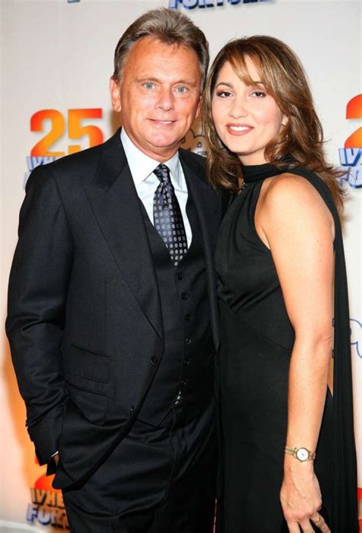 Lesly Brown’s Wiki, height, net worth. Who is Pat Sajak’s wife?