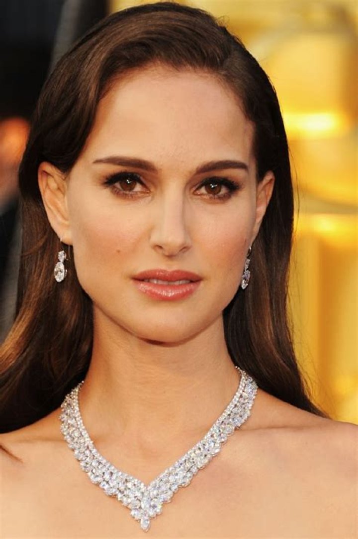 Midenistis Height, Weight, Net Worth, Age, Birthday, Wikipedia, Who, Nationality, Biography
