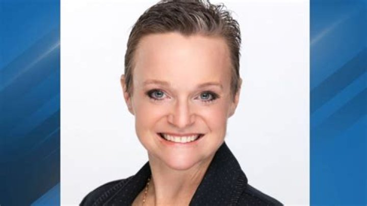 
Noreen Bush Cause of Death, Age, Wiki, Family, Biography, Cedar Rapids Superintendent 