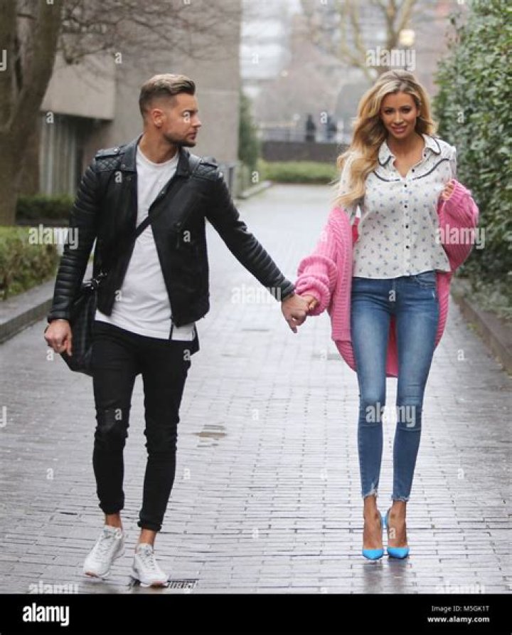 Olivia Attwood Height, Age, Boyfriend, Biography, Wiki, Net Worth