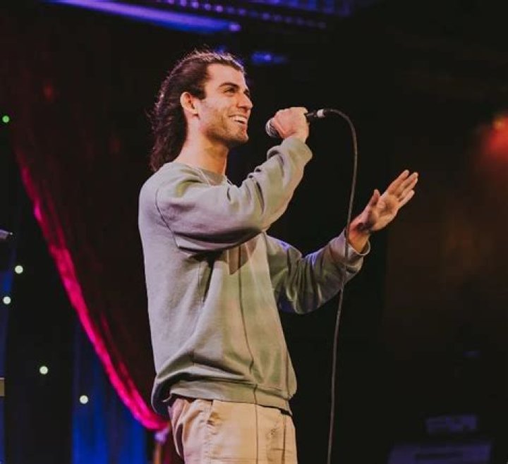 
Vinny Marchi Height, Weight, Net Worth, Age, Birthday, Wikipedia, Who, Nationality, Biography 