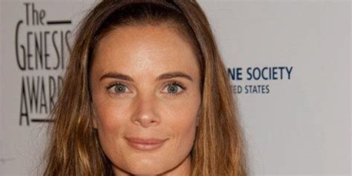 
Willow Anwar Height, Weight, Net Worth, Age, Birthday, Wikipedia, Who, Nationality, Biography 